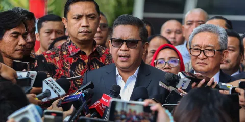 Hasto Kristiyanto penuhi panggilan KPK, Senin (13/1/2025)/Lingkar.co