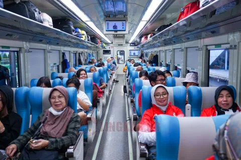 Ilustrasi pelanggan kereta api di wilayah Daop 4 Semarang.