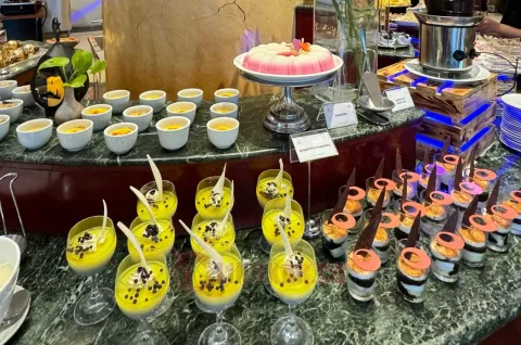 Hidangan spesial Iftar Picnic Grand Candi Hotel Semarang.