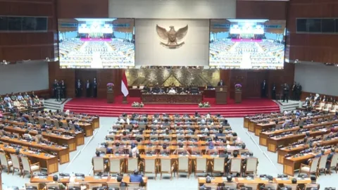 Tok! Tok! DPR RI Resmi Sahkan RUU TNI Jadi Undang-Undang