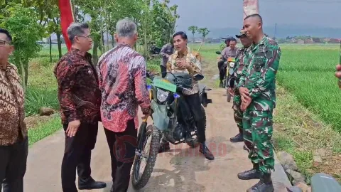 Wabup Kendal Tutup TMMD Sengkuyung Tahap 1 Desa Sumberagung Weleri