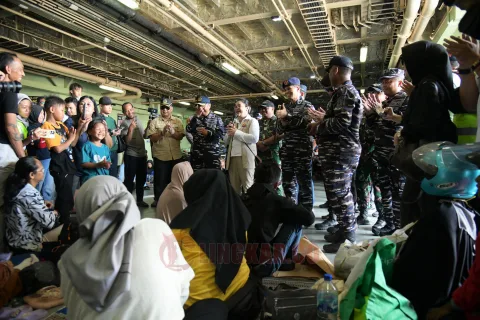 Wali Kota Semarang, Agustina Wilujeng Pramestuti hadiri kegiatan mudik balik gratis dari TNI AL.