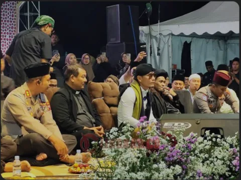 Ngaji Bareng di Pati, Gus Miftah Sampaikan Pesan Kerukunan Antarumat Beragama