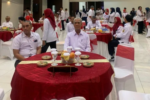 Ketua PMI Jawa Tengah, Sarwa Pramana saat menghadiri kegiatan rapat koordinasi Korwil Jateng I pada hari ini Selasa (7/7/2025) di UDD PMI Kota Semarang. Foto: /dokumentasi istimewa