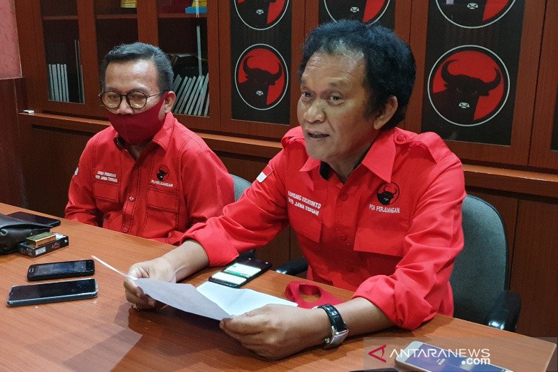 PAPARAN: Bambang Kribo saat dalam sebuah acara partai beberapa waktu lalu. (DOK LINGKAR JATENG)