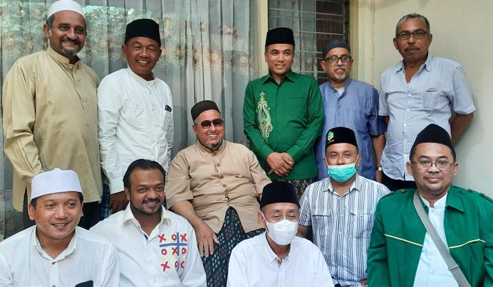 kunjungan pengurus PPP di kediaman Habib Jamal bin Abdul Qodir Assegaf di Pasar Kliwon. Selasa (22/2/2022). dok pribadi/MUHAMMAD IDRIS/LINGKAR.CO