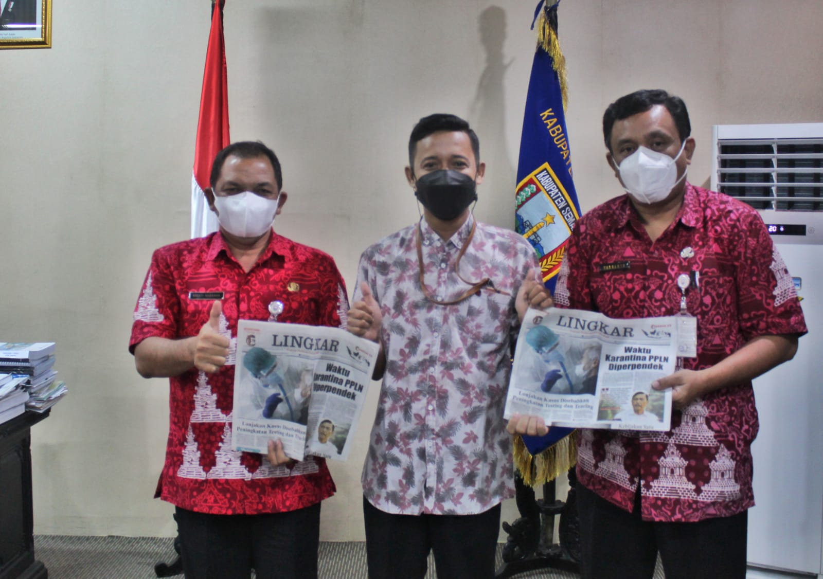 Bupati Kabupaten Semarang, Ngesti Nugraha (kiri) meminta kepada seluruh jajarannya kembali mengkampanyekan penegakan prokes di Wilayah Kabupaten Semarang. NURSEHA/LINGKAR.CO