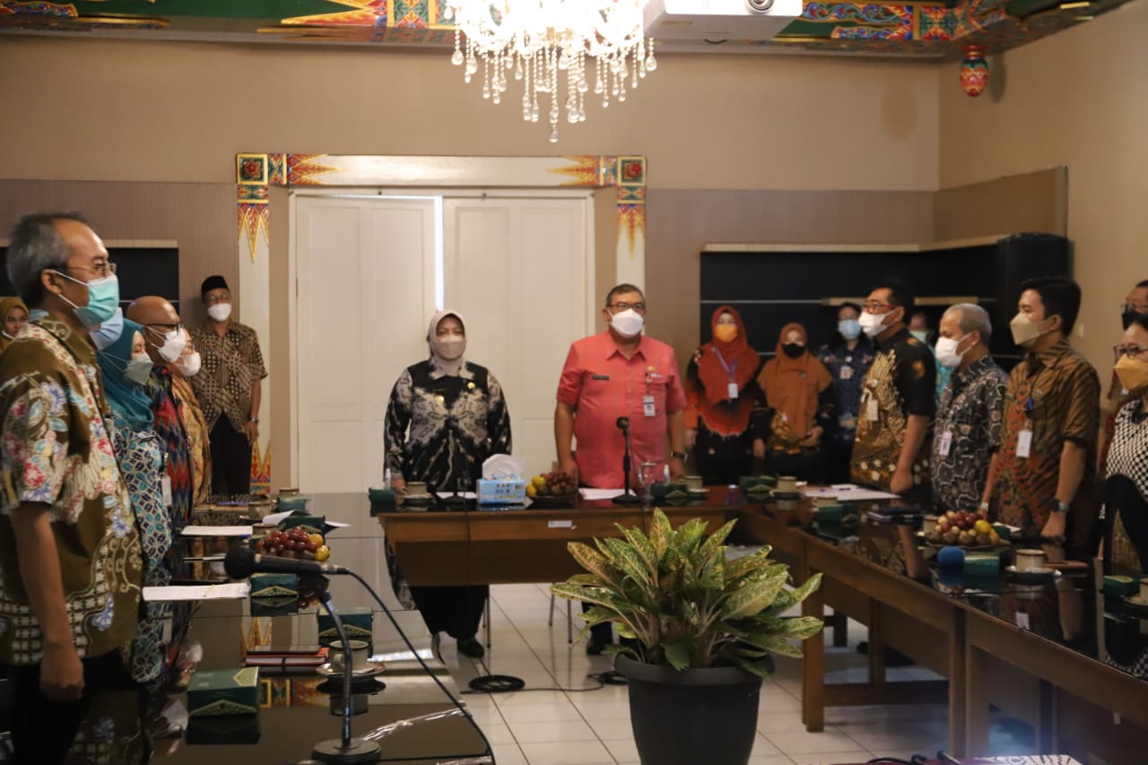 Rombongan yang dipimpin oleh Agung Koenmarjono SH itu diterima oleh Wakil Bupati Purworejo Hj Yuli Hastuti SH di Ruang Bagelen Setda Purworejo. Achmad Rohadi/LINGKAR.CO