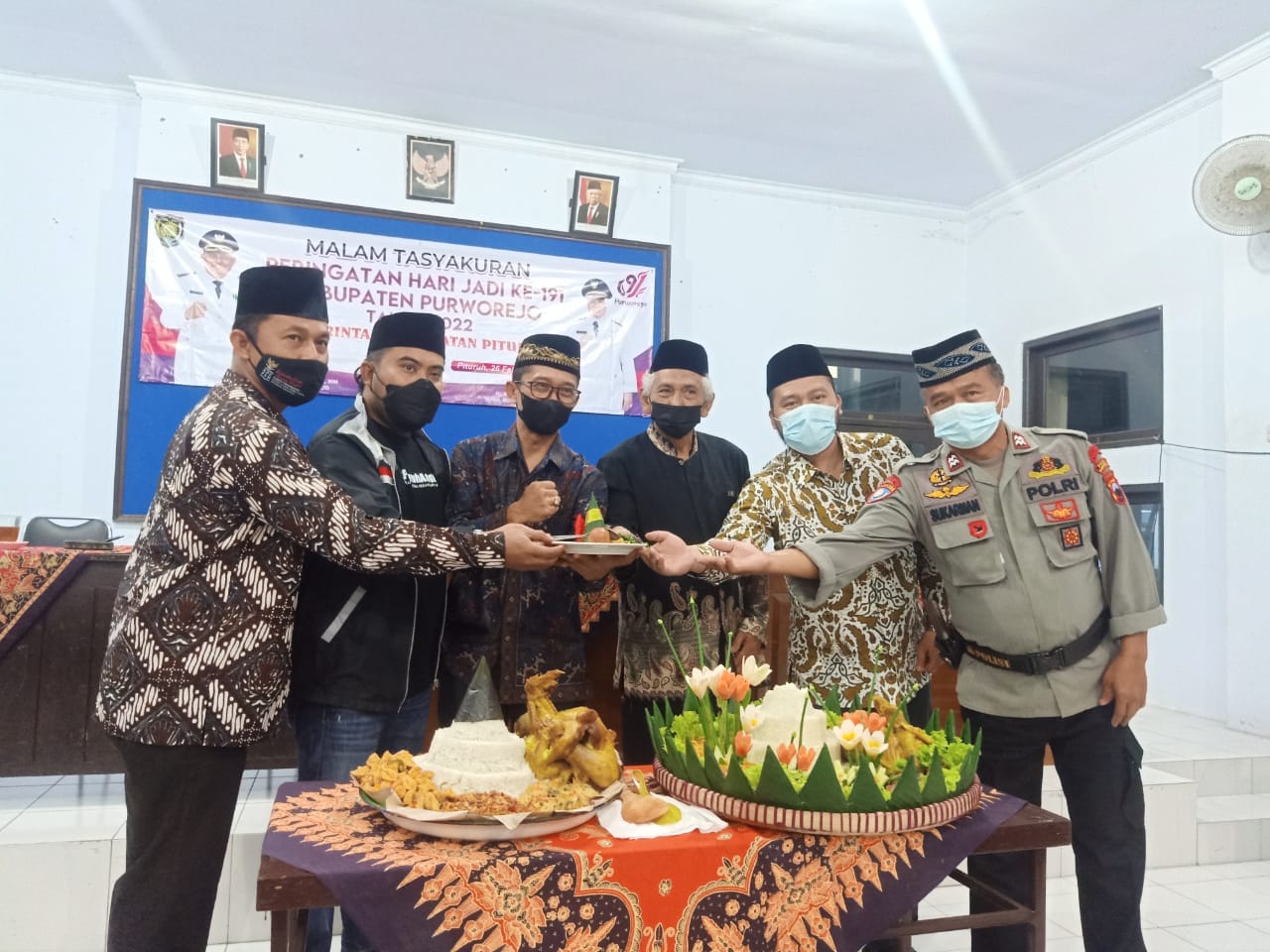 Peringati Hari Jadi Purworejo, Forkopimcam Pituruh Gelar Tumpengan . dok pribadi/ACHMAD ROHADI/LINGKAR.CO