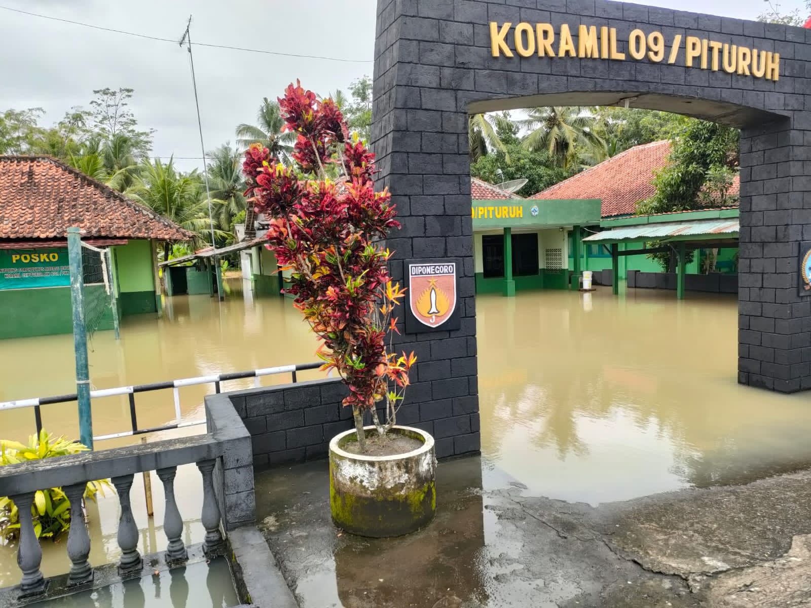 Koramil Pituruh Purworejo, Terendam Banjir. Dok/Achmad Rohadi/Lingkar.co