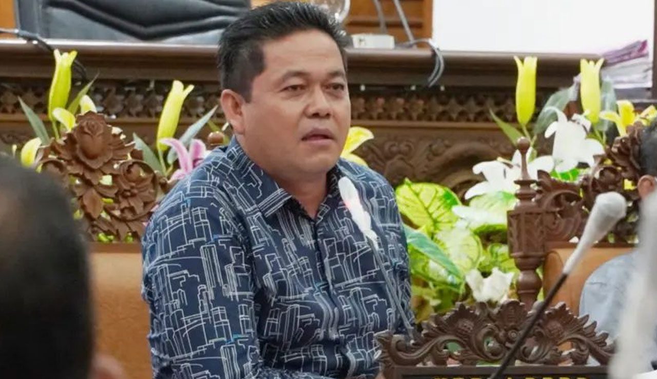Ketua DPRD Pati, Ali Badrudin. (Instagram @humas_dprdpati/Lingkar.co)