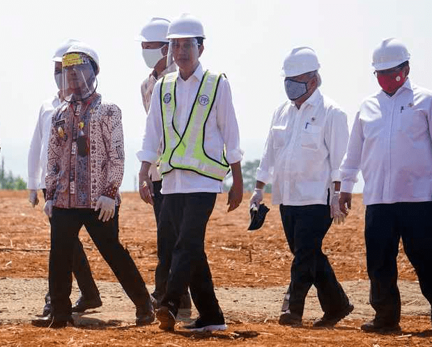 Presiden Joko Widodo (Jokowi) saat di Kawasan Industri Terpadu (KIT), Kabupaten Batang, Jawa Tengah, Rabu (8/6/2022) / LINGKAR.CO/ISTIMEWA