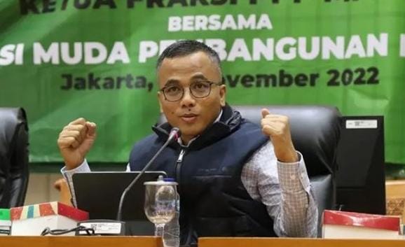 Sekjen DPP PPP Arwani Thomafi saat menjadi narasumber di Talkshow "Santri Sanggup Menghadapi Tantangan di Era Digital" di Gedung Nusantara I DPR RI, Kamis (10/11/2022). PP GMPI for Lingkar.co
