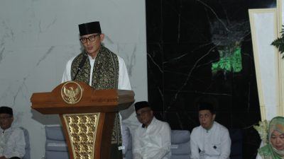 Menteri Pariwisata dan Ekonomi Kreatif Sandiaga Salahudin Uno saat memberikan sambutannya di Pondok Pesantren Fadhlul FAdhlan Semarang, Sabtu (28/1/2023)