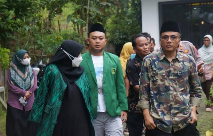 dokumentasi Lilik Yuliantoro/Komisioner Difabel Pusat Hj Fatimah Asri Mutmainah (kiri), Ketua DPC PPP Blora M Ahmad Faishol Nadjib (tengah), Sekjend DPP PPP M Arwani Thomafi (kanan)