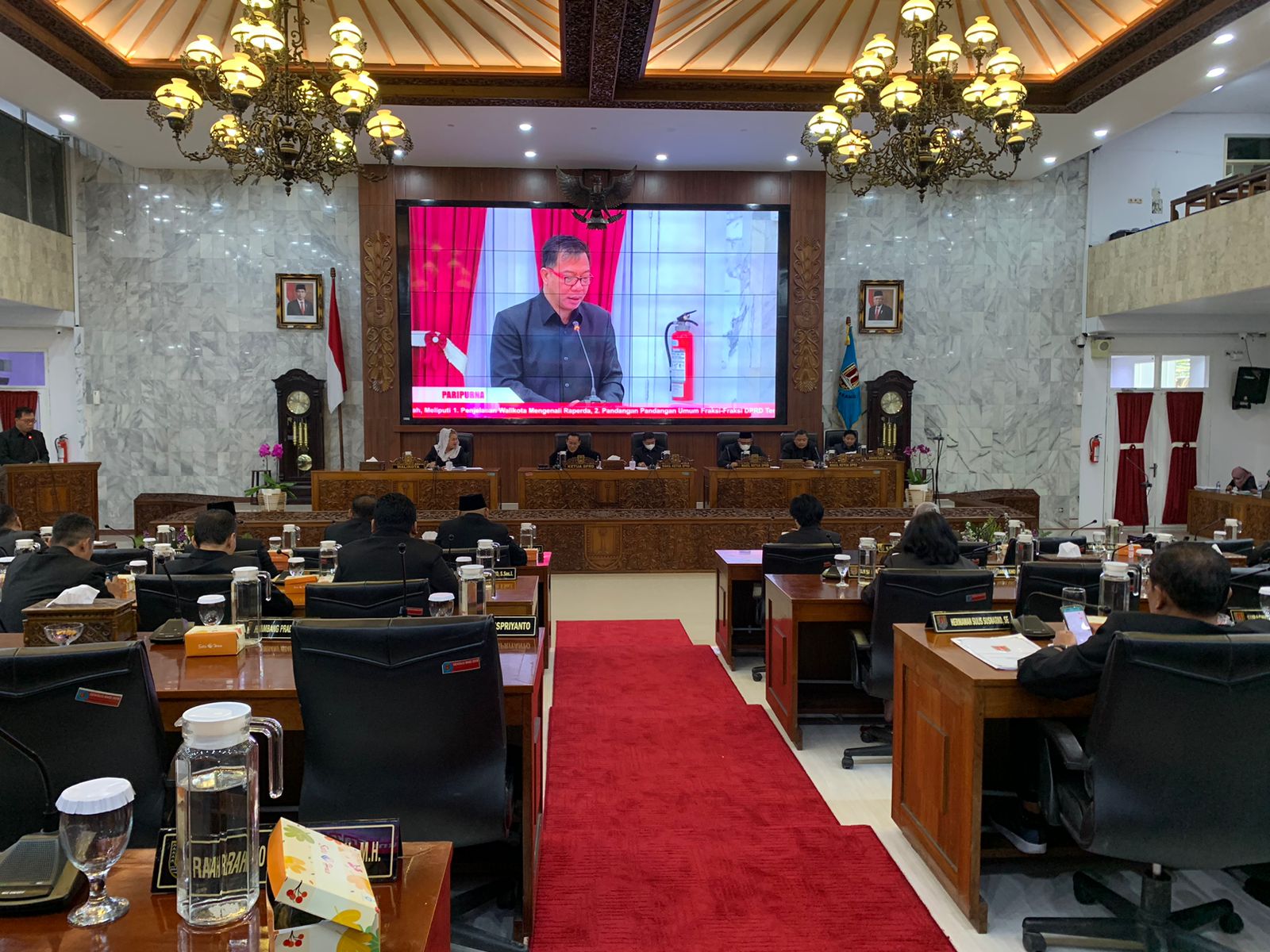 Suasana rapat paripurna DPRD Kota Semarang, Senin (13/1/2023). Foto: Alan Henry