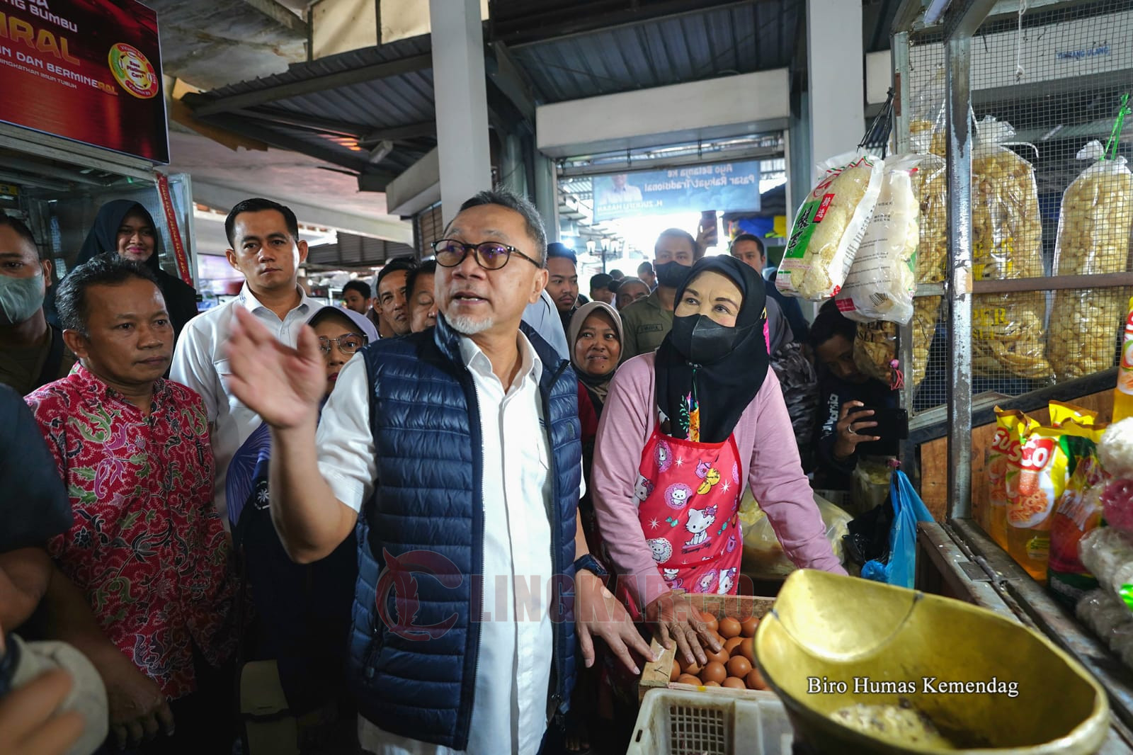 Menteri Perdagangan, Zulkifli Hasan, di Pasar Peterongan, Semarang, Jawa Tengah, Minggu (9/4/2023).