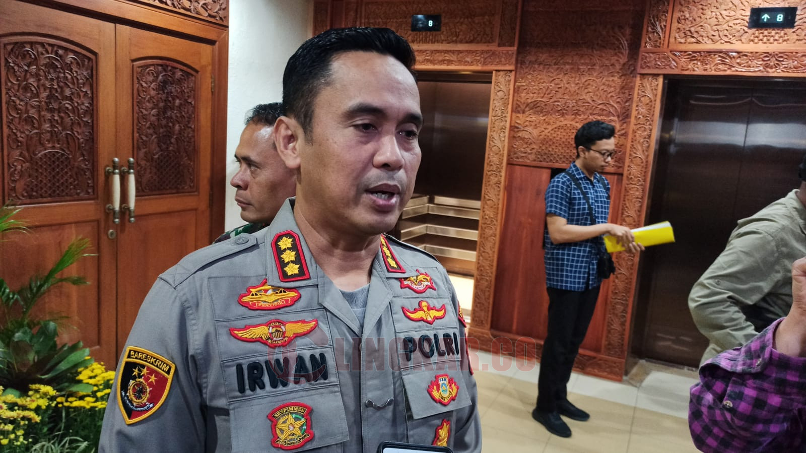 Kapolrestabes Semarang Kombes Pol Irwan Anwar saat menjelaskan pengamanan mudik lebaran 2023 di Balaikota Semarang, Senin (10/4/2023). Alan/Lingkar.co