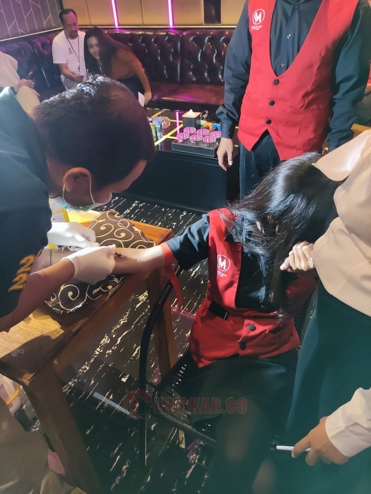 Proses tes HIV di Mansion Executive Karaoke bersama Dinkes Kota Semarang/Foto: dokumentasi