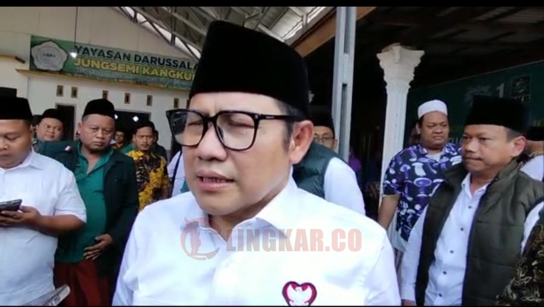 Caption:Ketum PKB Muhaimin Iskandar, saat memberikan arahan kepada bacaleg di Desa Jungsemi Kangkung, Kendal, Jateng, Kamis (18/5/2023). FOTO: Wahyudi