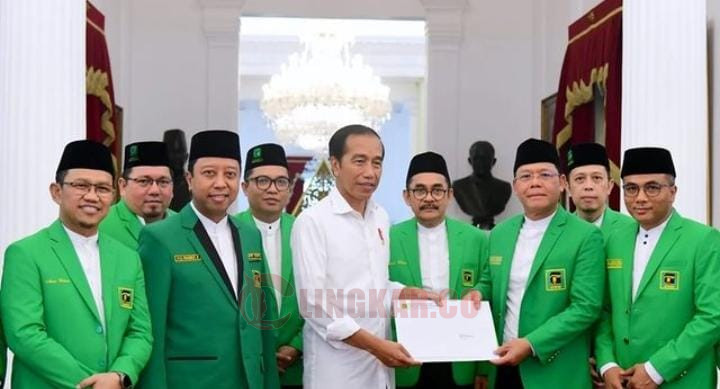 Petimggi PPP saat bertemu dengan Presiden Joko Widodo Selasa (4/5/2023) Jokowi berpesan agar PPP segera bahas Cawapres bersama PDIP. Foto: Instagram