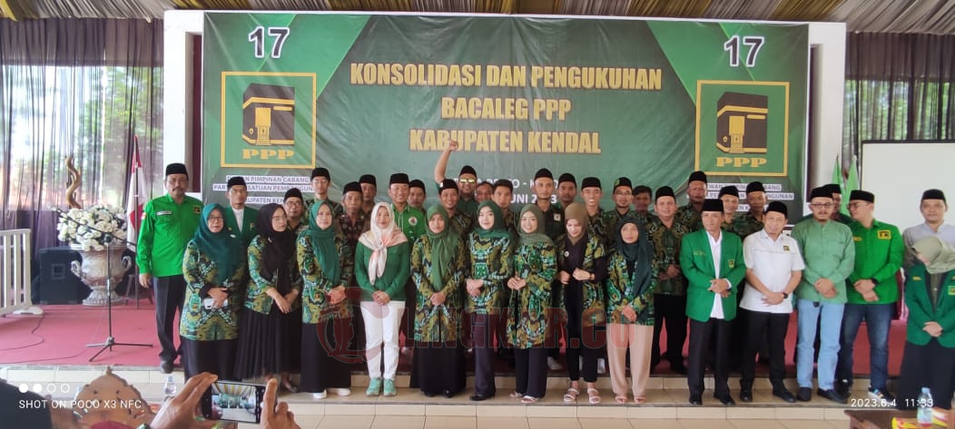 Pengukuhan 50 Bacaleg PPP Kabupaten Kendal. Foto: Wahyudi