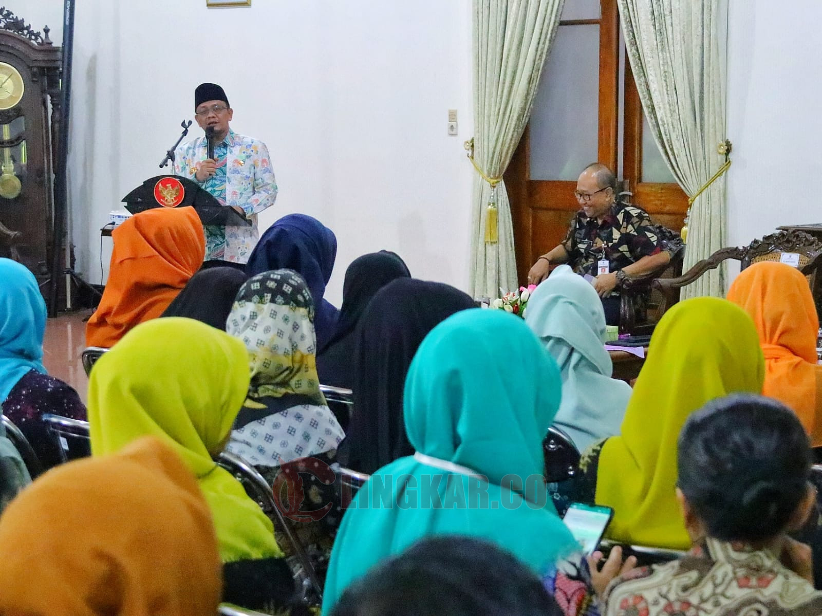 Pj Bupati Kudus M. Hasan Chabibie saat pemberian SK Pensiunan, Selasa (30/1/2024).