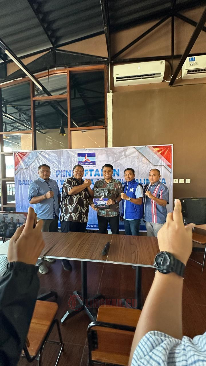 Foto pendaftaran Ade Bhakti ke DPC Demokrat Kota Semarang tersebar di Masyarakat. Istimewa/Lingkar.co