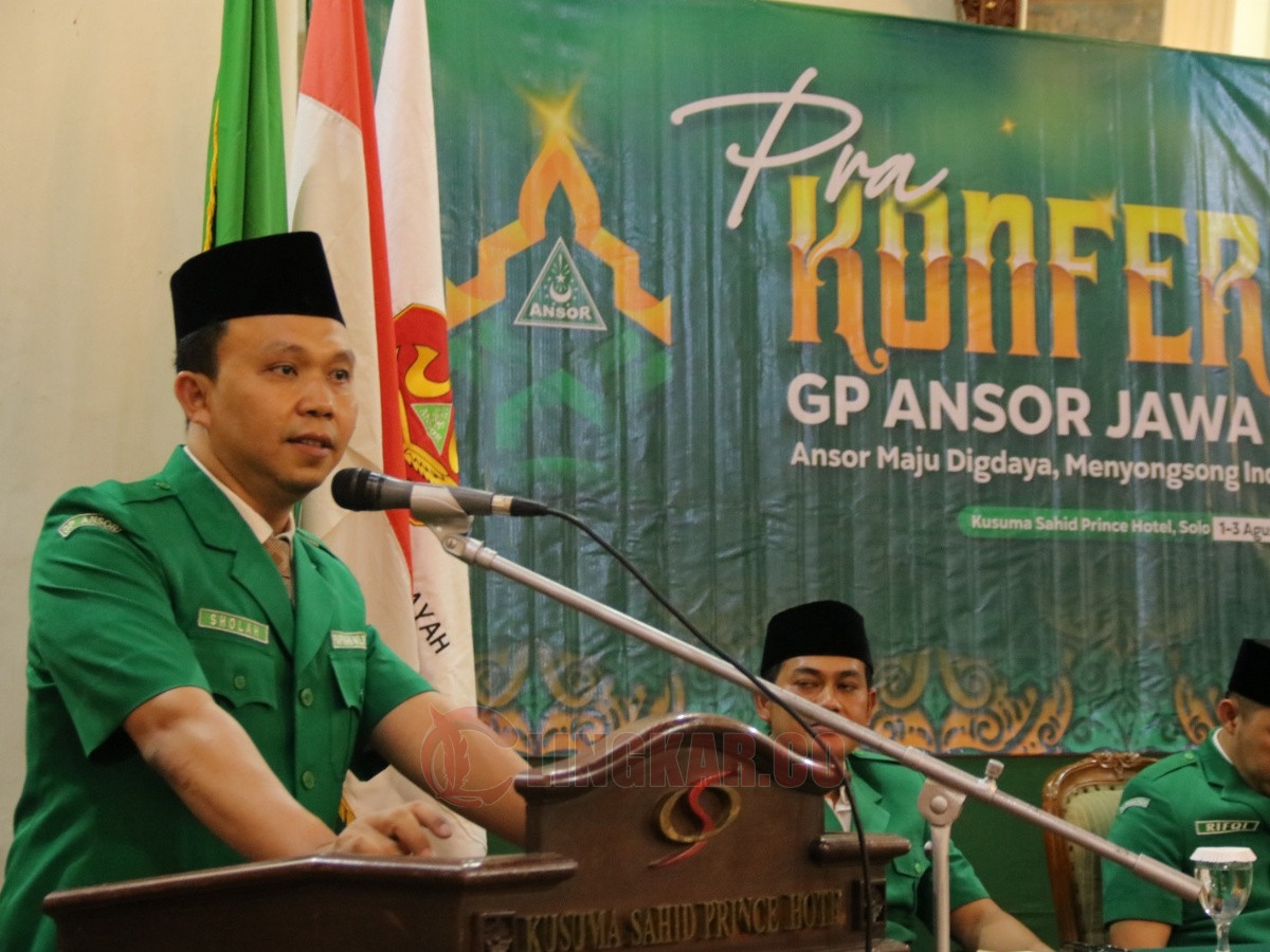 Ketua PW GP Ansor Jawa Tengah, Sholahuddin Aly saat memberikan sambutan kegiatan Pra-Konferwil. Foto: dokumentasi