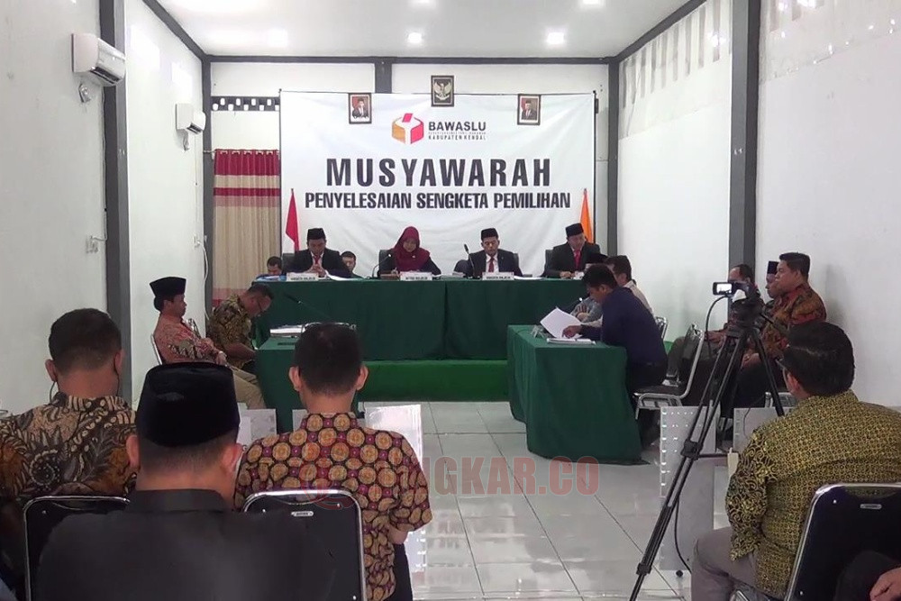 Hari Pertama Musyawarah Terbuka Sengketa Pilkada Kendal , DPC PKB dan Dico Tidak Hadir .