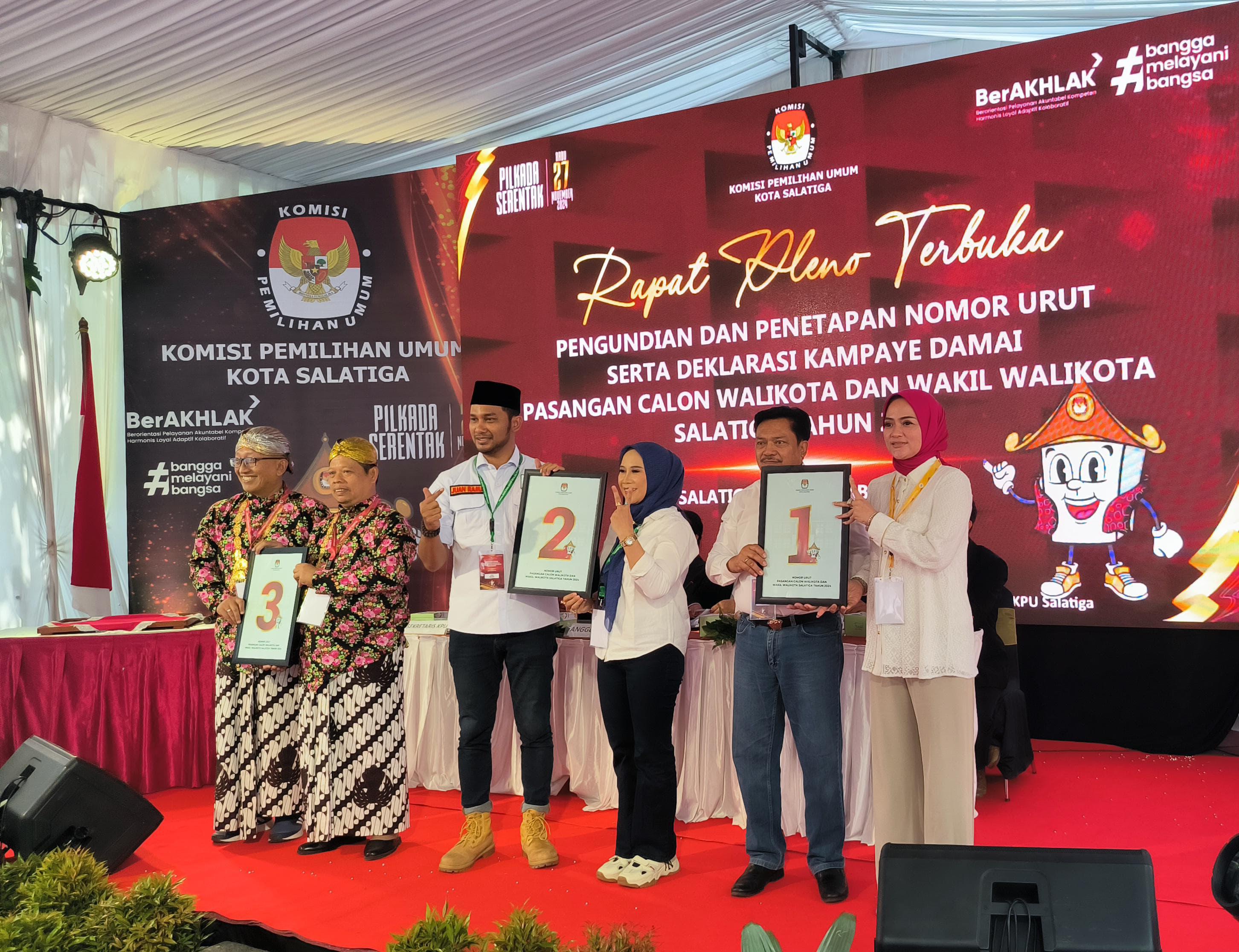 Pengambilan nomor urut pasangan calon walikota Salatiga. Bojes/Lingkar.co