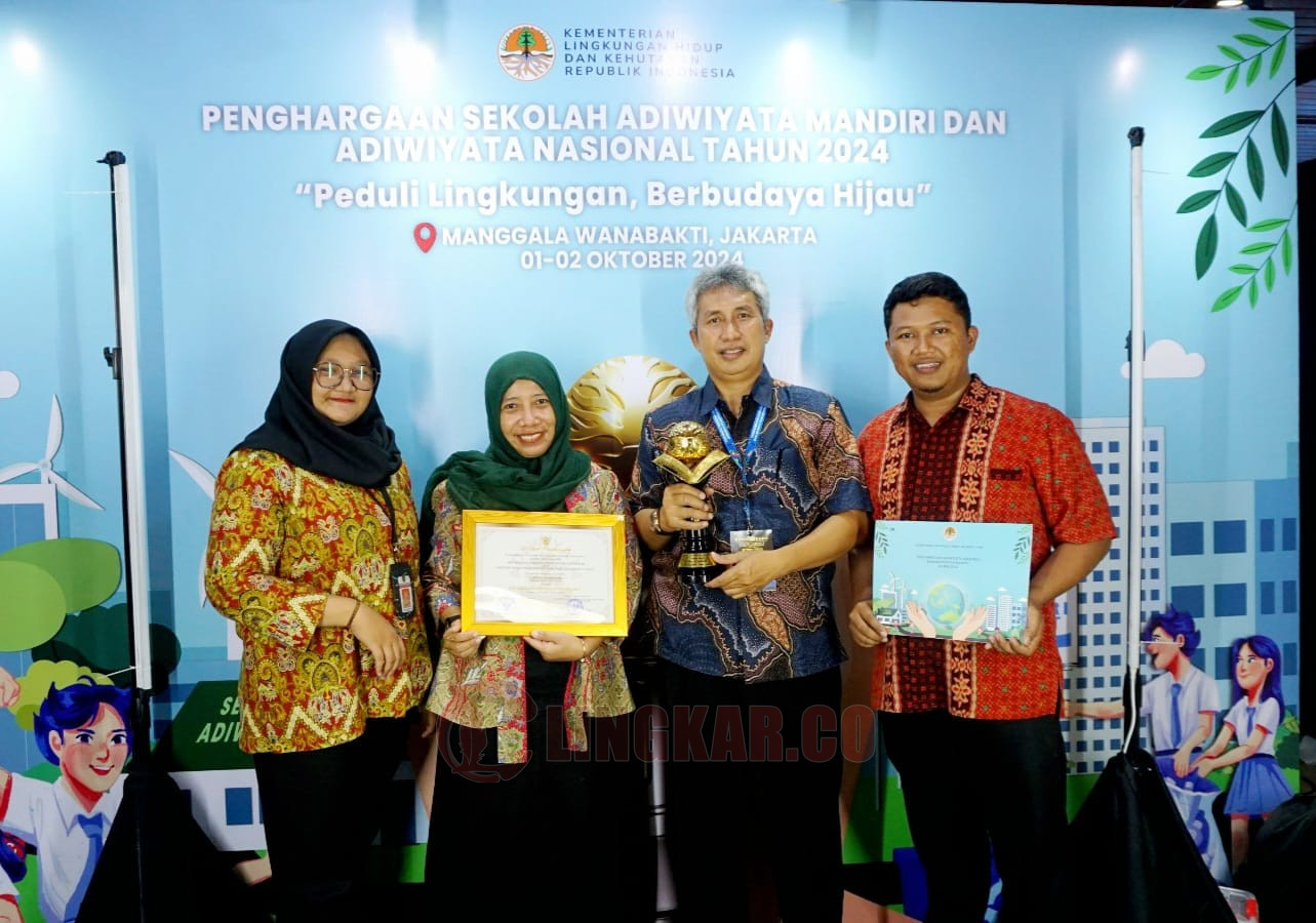 Kota Semarang raih penghargaan Sekolah Adiwiyata. Kharenrisma/Lingkar.co