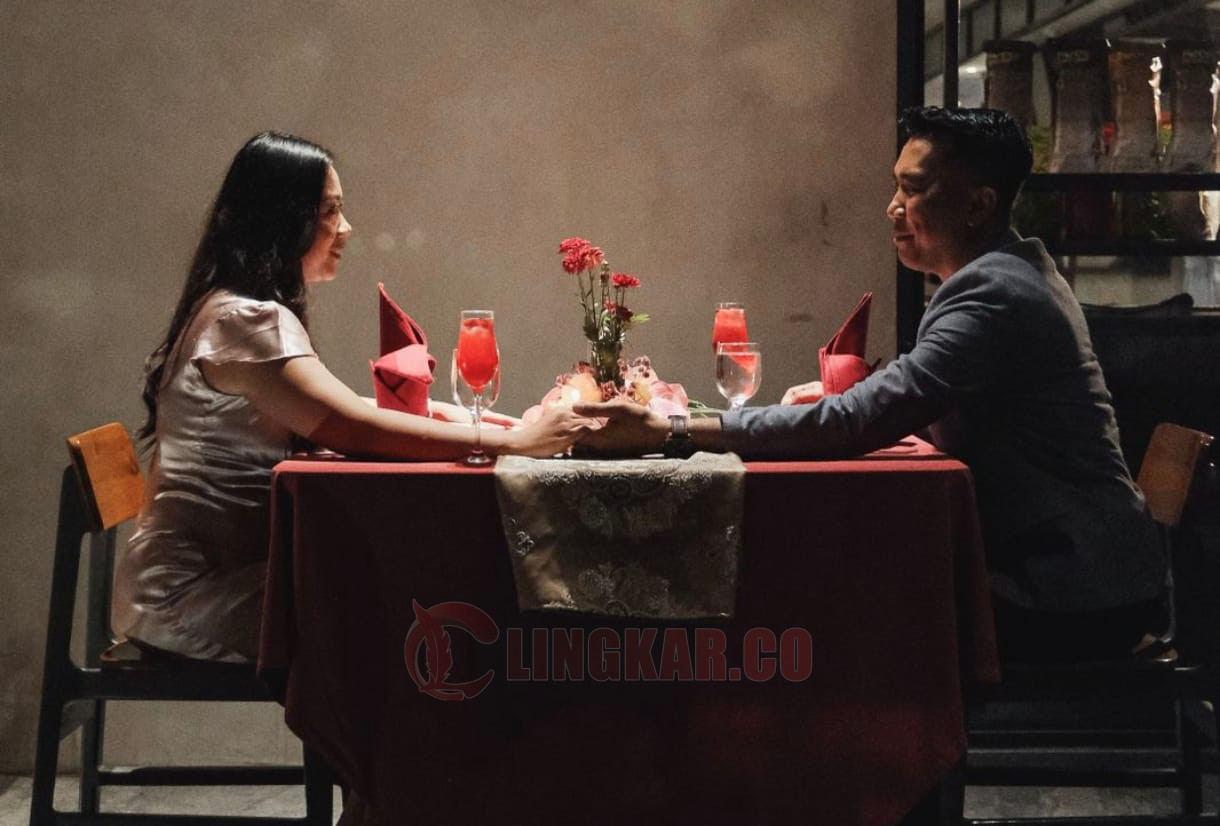 Ilustrasi makan malam romantis atau romantic valentine dinner di Devata Resto di Mahima Semarang.