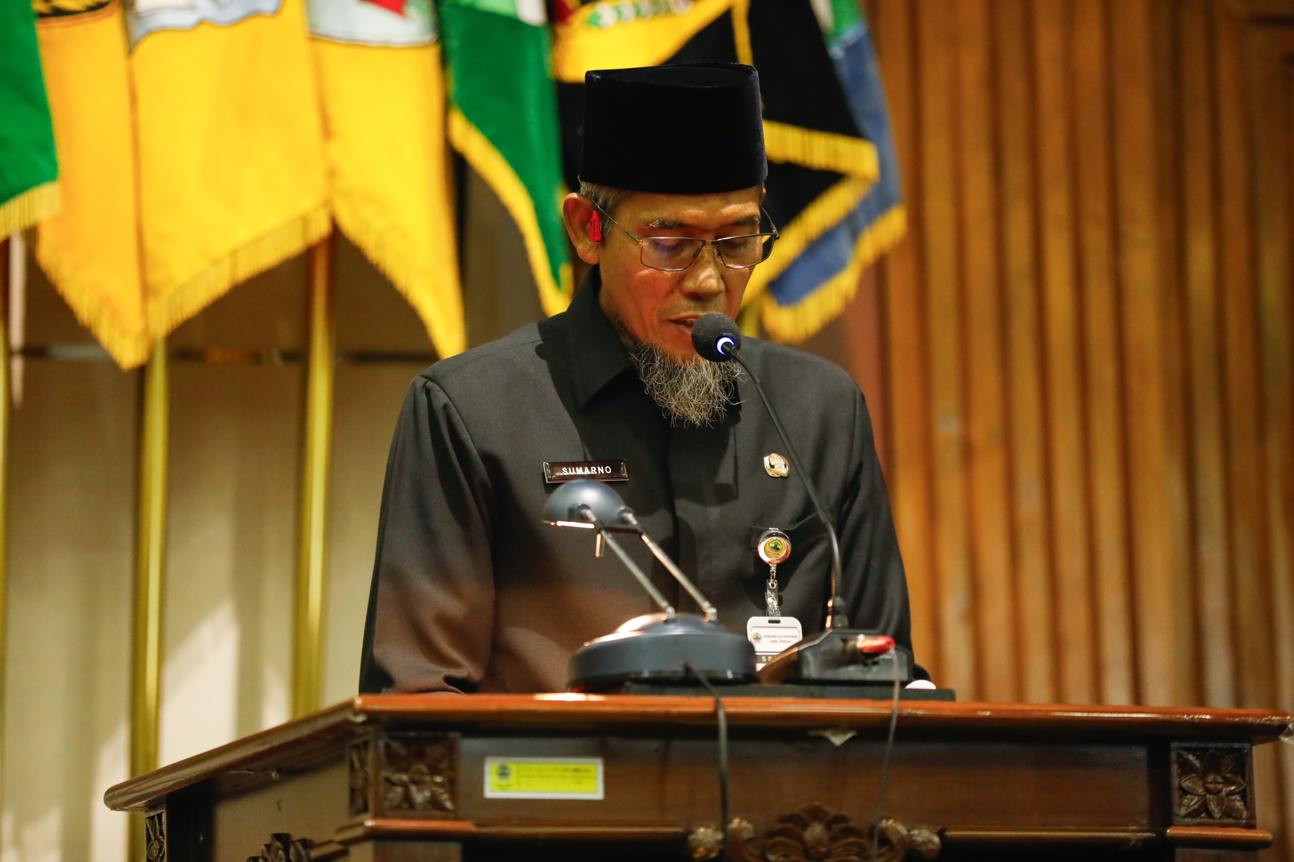 Sekretaris Daerah (Sekda) Pemerintah Provinsi (Pemprov) Jawa Tengah (Jateng) Sumarno saat rapat paripurna Raperda di Gedung Berlian Kota Semarang, Rabu (25/2/2025). Dok Humas Pemprov Jateng