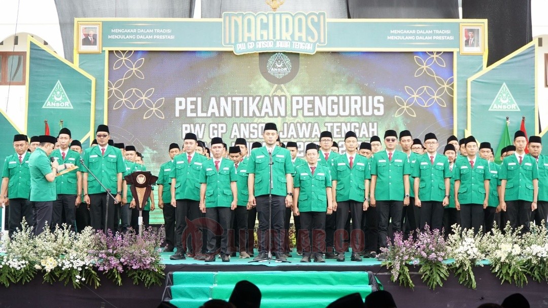 Prosesi pelantikan PW GP Ansor Jateng hari ini, Ahad (2/11/2025) di Ponpes Ash Shodiqiyah, Kelurahan Sawah Besar, Kecamatan Gayamsari, Kota Semarang. Foto: dokumentasi