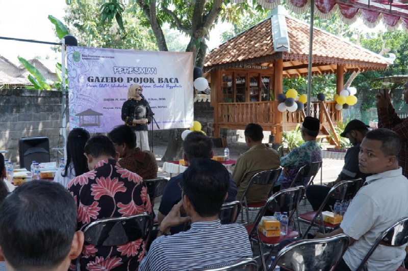 Resmikan Gazebo Pojok Baca, Wabup Bantul; Budaya Literasi Bentuk Masyarakat Kriti, Kreatif dan Berdaya Saing f