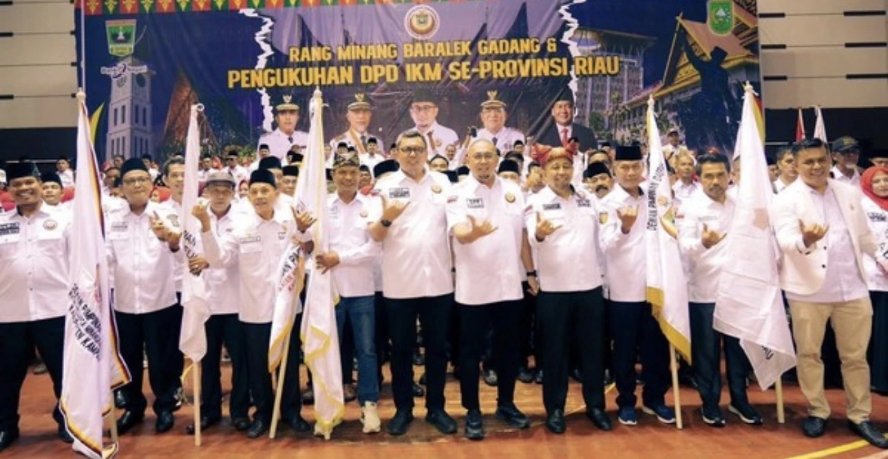 Andre Rosiade Kukuhkan Pengurus IKM se-Riau, Ajak Perantau Minang Ambil Peran dalam Pembangunan