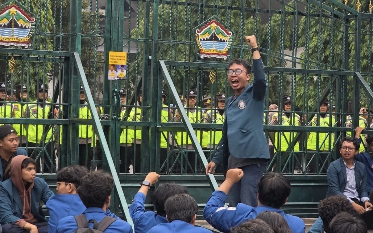 Demo di Kantor Gubernur Jateng, Mahasiswi Undip Soroti Penyempitan Ruang Sipil dan Peluang Kerja