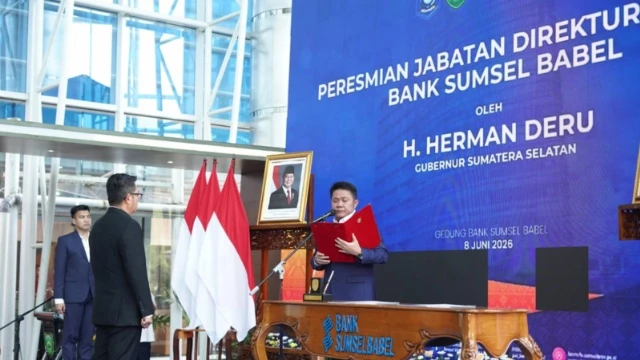 Dirut Bank Sumsel Babel Resmi Dilantik, Herman Deru Ingin Naik Kelas, Instruksikan Direksi Kerja Keras