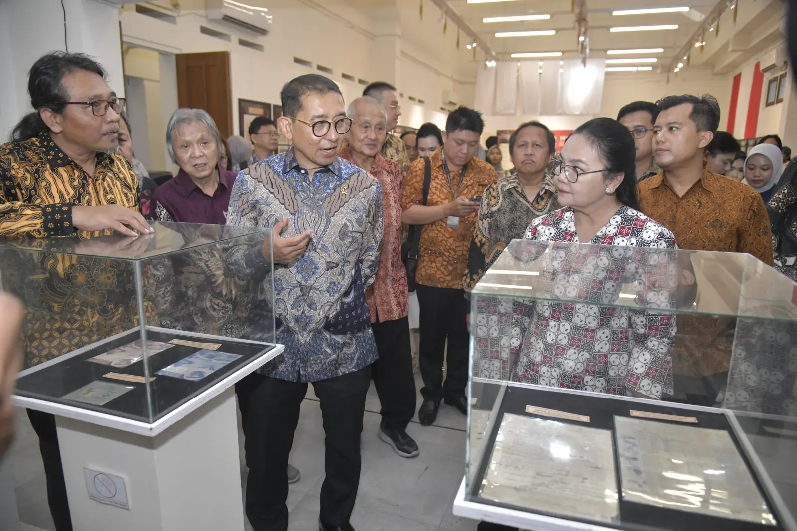 Lewat Pameran Filateli, Wali kota Agustina dan Menteri Kebudayaan RI Fadli Zon Tegaskan Pentingnya Merawat Memori Bangsa