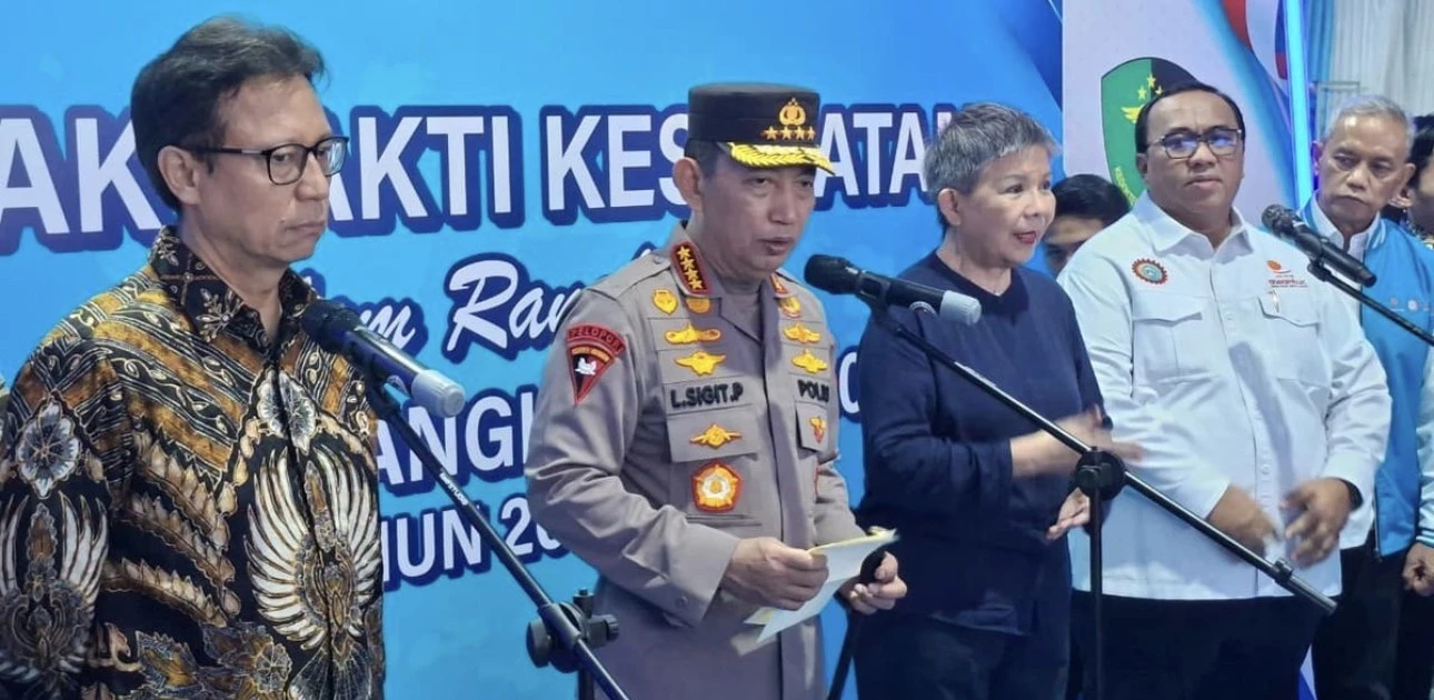 Kapolri Serahkan Penjelasan Soal Penangguhan Penahanan Roy Suryo dan Dokter Tifa ke Kejaksaan