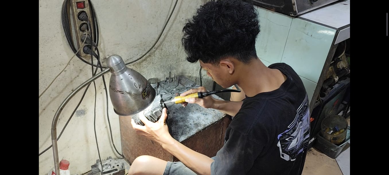 Pemadaman Listrik Rugikan Pelaku UMKM di Semarang, Omzet Bengkel Turun Drastis