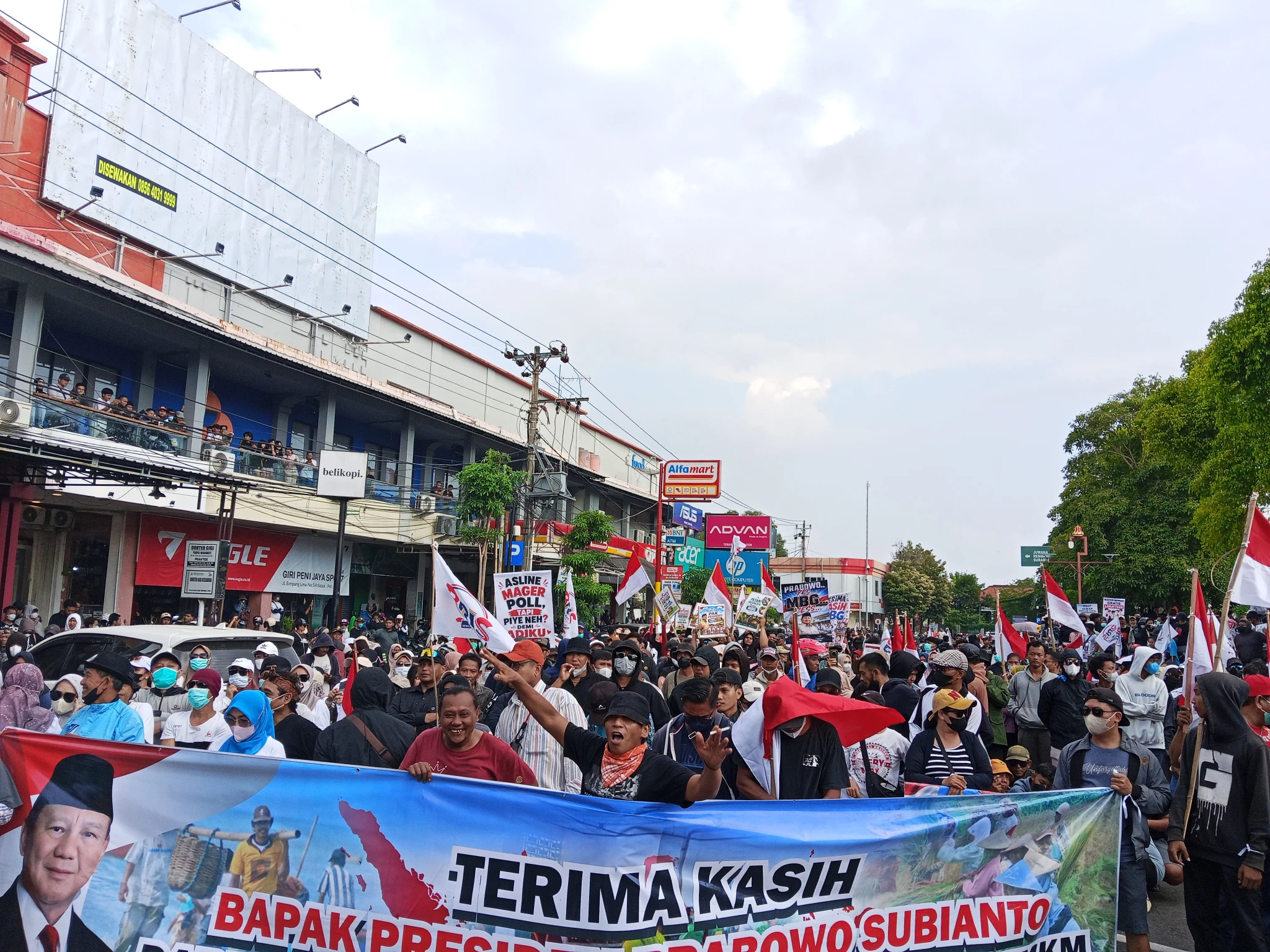 Ribuan Warga Pati Gelar Aksi Damai, Dukung Program MBG Dilanjutkan