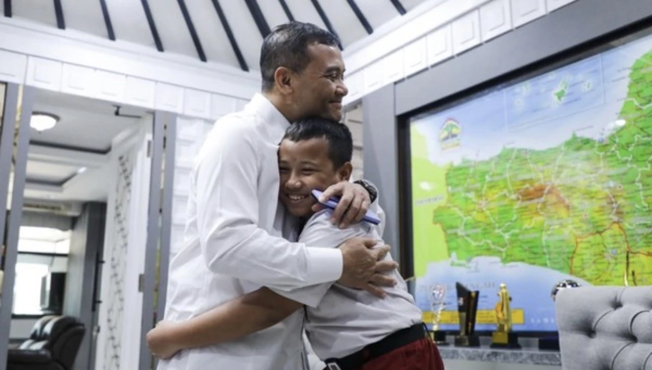 Siswa SD Boyolali Temukan Celah Keamanan NASA, Dapat Laptop dari Gubernur Ahmad Luthfi