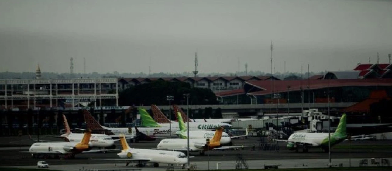 Berakhir Hari Ini, Beli Tiket Pesawat Ekonomi Domestik Kembali Kena PPN