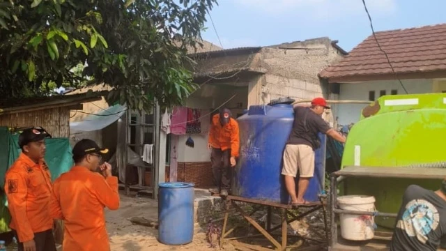 Kelurahan Keranggan Terdampak Kekeringan, Pemkot Tangsel Salurkan Air Bersih