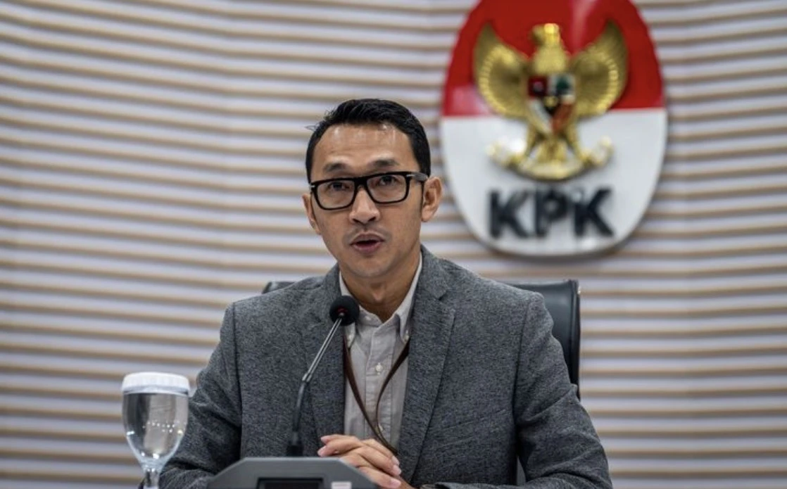 KPK Periksa Istri dan Anak Mantan Sekjen MPR Ma'ruf Cahyono