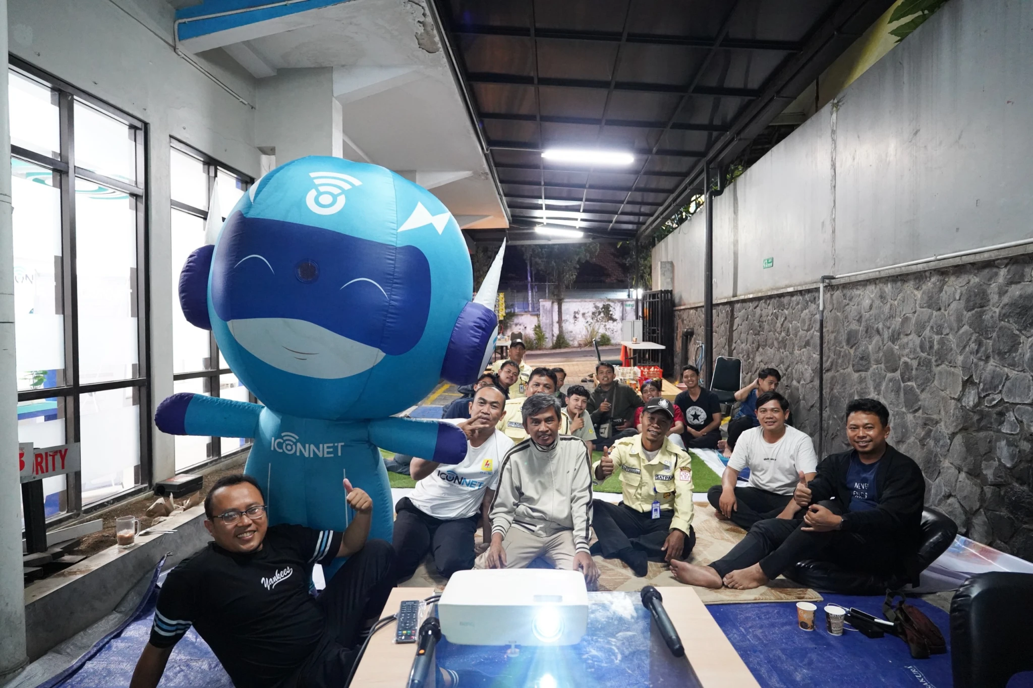 Nobar Gembira ICONNET Pererat Kedekatan PLN Icon Plus dengan Masyarakat Semarang