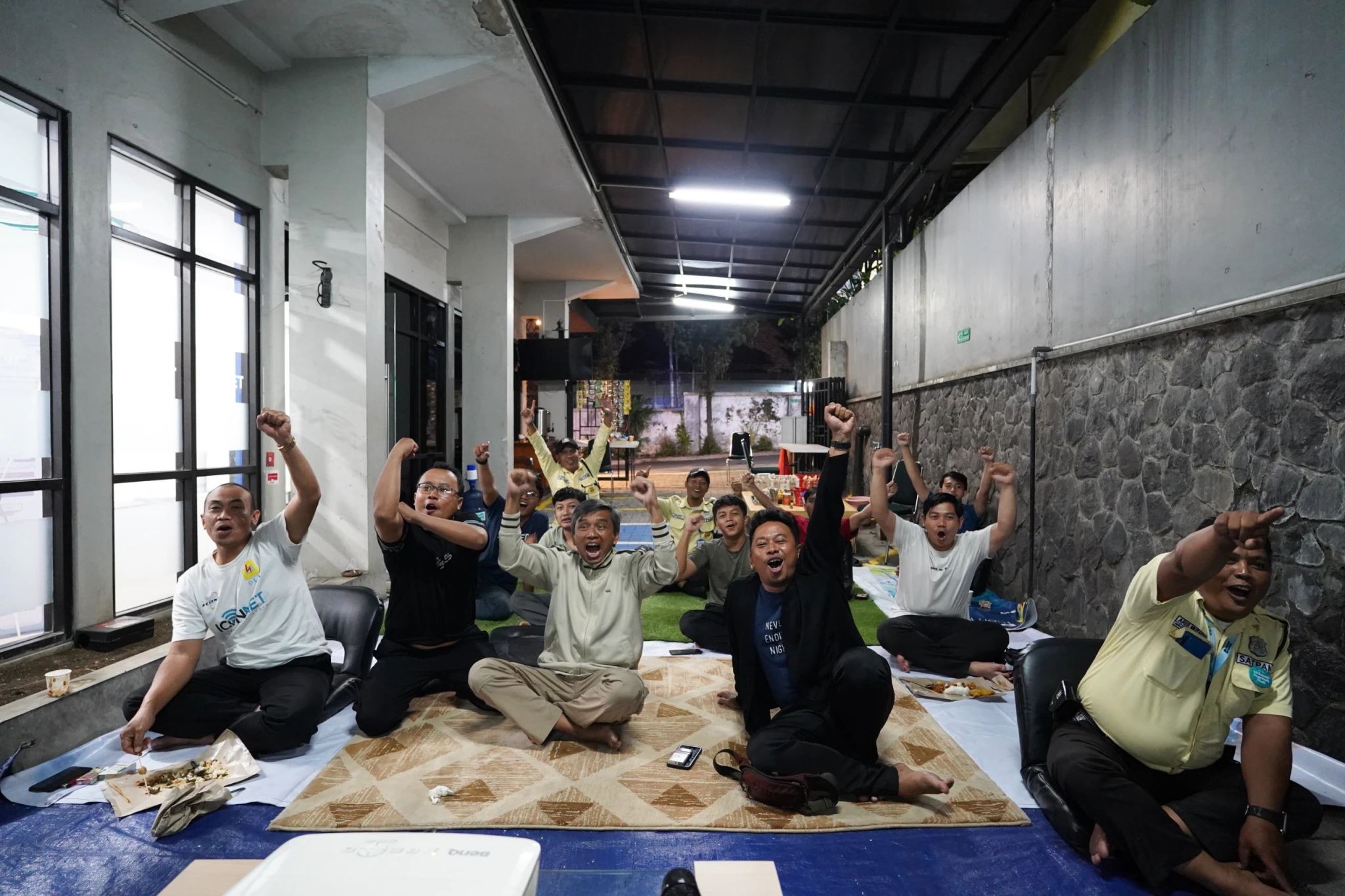 PLN Icon Plus Gelar Nobar Gembira ICONNET, Pererat Hubungan dengan Pelanggan