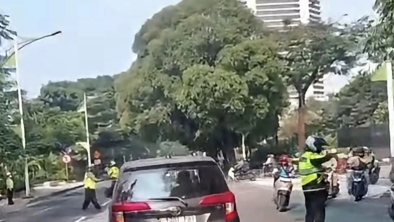 Polisi Buka Suara Soal Ambulans Disetop di Jakpus: Prioritaskan Rombongan PM Singapura
